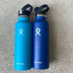 2 Hydroflasks! 💙🩵